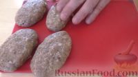 Сочные мясные котлеты с луком и грибами